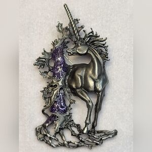 Mystical Silvertone and Purple Sparkle Unicorn Brooch "NEW"